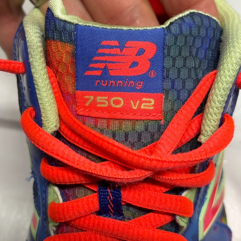 New Balance 750 v2 Women’s Size 8 Running Shoes Blue Red Multicolor Athletic Sne - Picture 12 of 13
